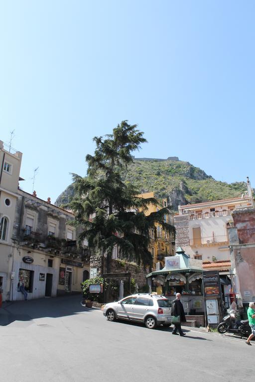 Casa Melany Apartment Taormina Bagian luar foto